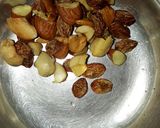 A picture of step 2 of Gazar Halwa.