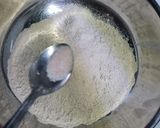 A picture of step 1 of Rajgira puri (faral).