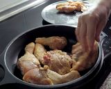 Foto del paso 4 de la receta: Pollo guisado con boletus y trufa