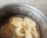 A picture of step 2 of Maggi momos.