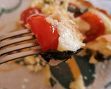 Foto del paso 4 de la receta: Tarta caprese con masa casera sin gluten 🍅 Tarta de tomate, albahaca, mozzarella y AOVE 🥗 low carb
