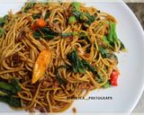 Foto langkah ke 5 dari resep Mie Goreng Jawa Pedas Enak / mie tek tek pedas.