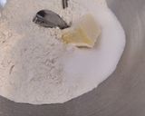Une image de l'étape 1 de Beignets à la crème pâtissière.