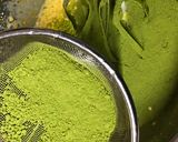 A picture of step 5 of White Chocolate and Matcha Soft Cake.