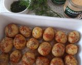 Młode ziemniaki pieczone w piekarniku z sosem cytrynowym krok przepisu 1 zdjęcie
