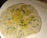 A picture of step 5 of Methi paratha.