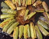 A picture of step 4 of Tawa masala bhindi.