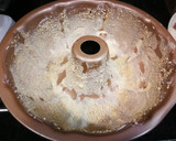 Foto del paso 8 de la receta: Pudín de pan de molde de cereales con boniato y uvas pasas