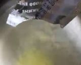 A picture of step 1 of Oats in chicken yakhni (Porridge).