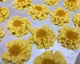 Foto langkah ke 5 dari resep Kue Semprit Jadul.