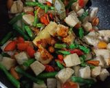 Foto langkah ke 3 dari resep Oseng Tempe Gembus dan Kacang Panjang.