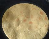 A picture of step 4 of Methi khakra.