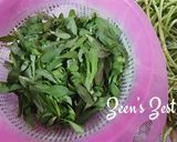 A picture of step 1 of Water Spinach Chicken.
