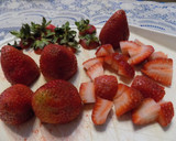 Foto del paso 2 de la receta: Licuado rojo pasion (sandía, frutillas y granadina)