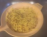 Une image de l'étape 3 de Timbale de spätzles aux tomates, thon, emmental et curcuma.
