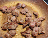 Foto del paso 1 de la receta: Ensalada de verano con legumbres, longaniza, sobrasada y miel
