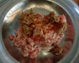 A picture of step 2 of Radish and Pork Soup.