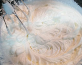 Foto del paso 3 de la receta: 241. Tarta de yogur y nata