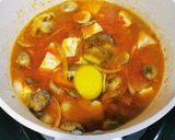 A picture of step 5 of Sundubu Jjigae (Sup Tahu Pedas Ala Drakor).