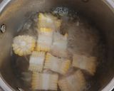 Foto langkah ke 3 dari resep Daun Kelor + Jagung masak kunci.