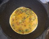 Foto langkah ke 3 dari resep Telur Dadar Tahu.