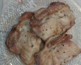 Foto del paso 4 de la receta: Muslitos de pollo 🍗 en airfryer