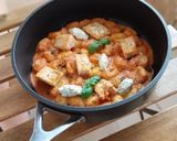Foto del paso 6 de la receta: Gnocchi con salmón en salsa de tomate y queso crema al eneldo