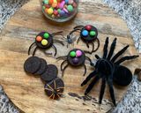 Une image de l'étape 7 de 👻OREO 🎃🕷️araignées 🕷️ d Halloween 🍭🎭.