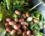 A picture of step 1 of Coriander chutney.