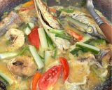 Foto langkah ke 6 dari resep Ikan Cucut Bumbu Kuning.