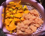 Hình bước làm 1 của món Day 31 : Gà hầm bí đỏ_eat1000