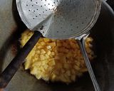 Foto langkah ke 2 dari resep Sambal Goreng Kentang.