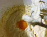 Foto langkah ke 3 dari resep Vanilla Butter cake.
