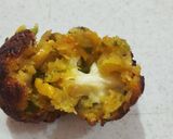 A picture of step 6 of Corn cheese bomb.