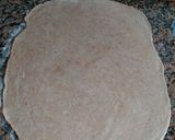 Foto del paso 3 de la receta: Tapa de tarta harina común y/o integral