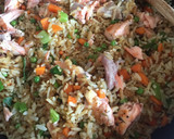 Foto del paso 4 de la receta: Arroz integral frito con salmón