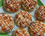 Foto langkah ke 7 dari resep Pizza mini empuk.