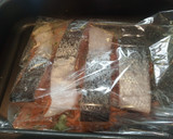 Foto del paso 3 de la receta: Salmón con verduritas al horno