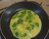 Foto langkah ke 3 dari resep Roti Jhon Simple.