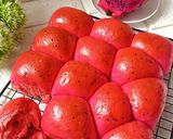 Foto langkah ke 9 dari resep Roti Sobek Buah Naga.