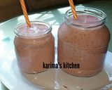 A picture of step 1 of Strawberry banana smoothie.