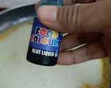 A picture of step 4 of Blue Curacoa Lemonade.