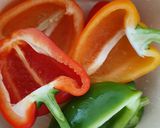 Foto langkah ke 1 dari resep Stuff peppers with Minced Beef and Mashed Potato.