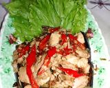 Foto langkah ke 3 dari resep Tumis ikan tuna dan terong simpel.