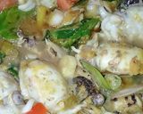 Foto langkah ke 5 dari resep Cumi cumi Sotong bumbu kuning.