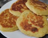 Foto del paso 4 de la receta: Pan🥯de papa🥔y queso🧀en sartén🍳