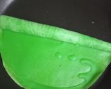 Foto langkah ke 2 dari resep Dadar Gunting Pandan Suji.
