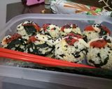 Foto langkah ke 5 dari resep Jumeokbap (Nasi Kepal Korea).