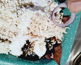 Foto del paso 9 de la receta: Chilaquiles de mole negro con pollo
