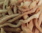 Foto langkah ke 4 dari resep Stik Bawang Gurih.